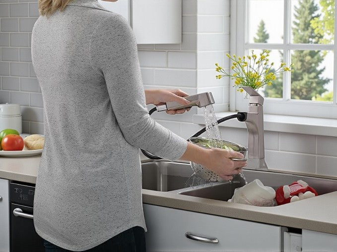 Peerless Xander Pull Out Kitchen Sink Faucet with Pull Out Sprayer, Stainless P6919LF-SS - Yalz Store