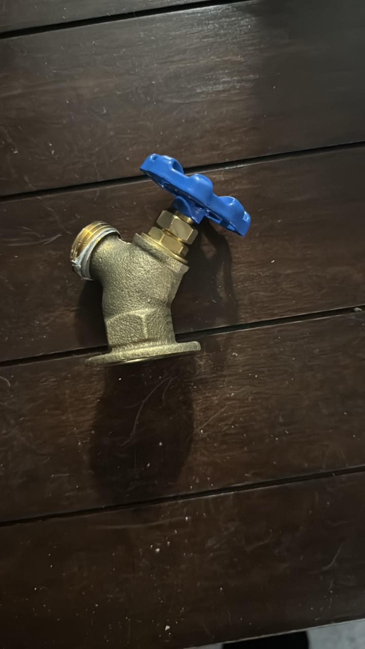 Heavy-Duty Brass Garden Hose Bibb – Quarter-Turn Outdoor Spigot with Ergonomic Handle