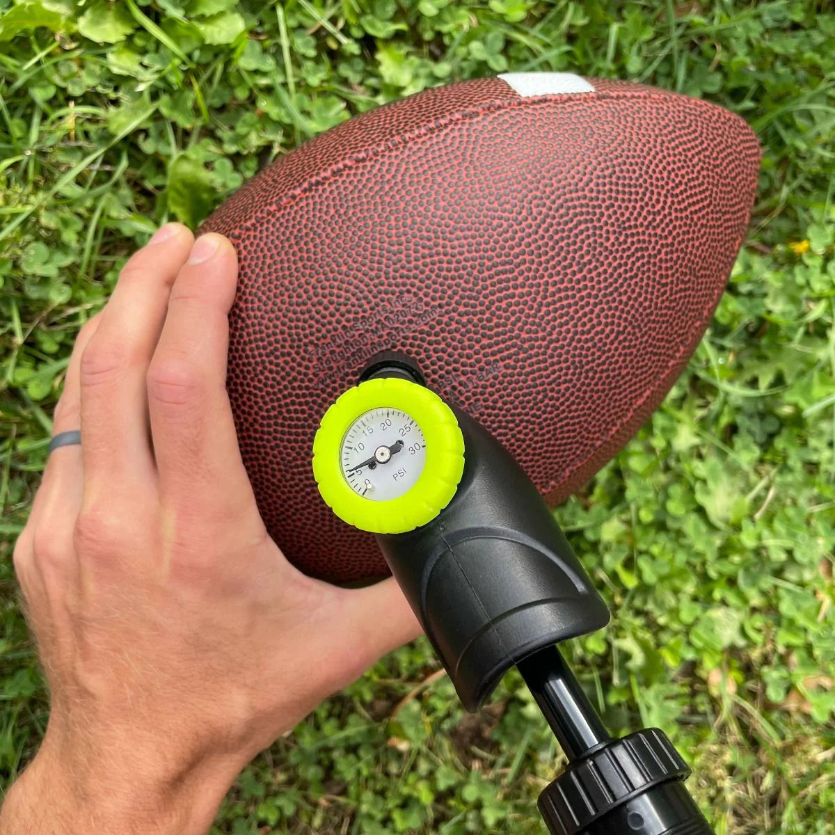 Ball Pump with Pressure Gauge – Manual PSI Air Pump for Sports Balls - Yalz Store