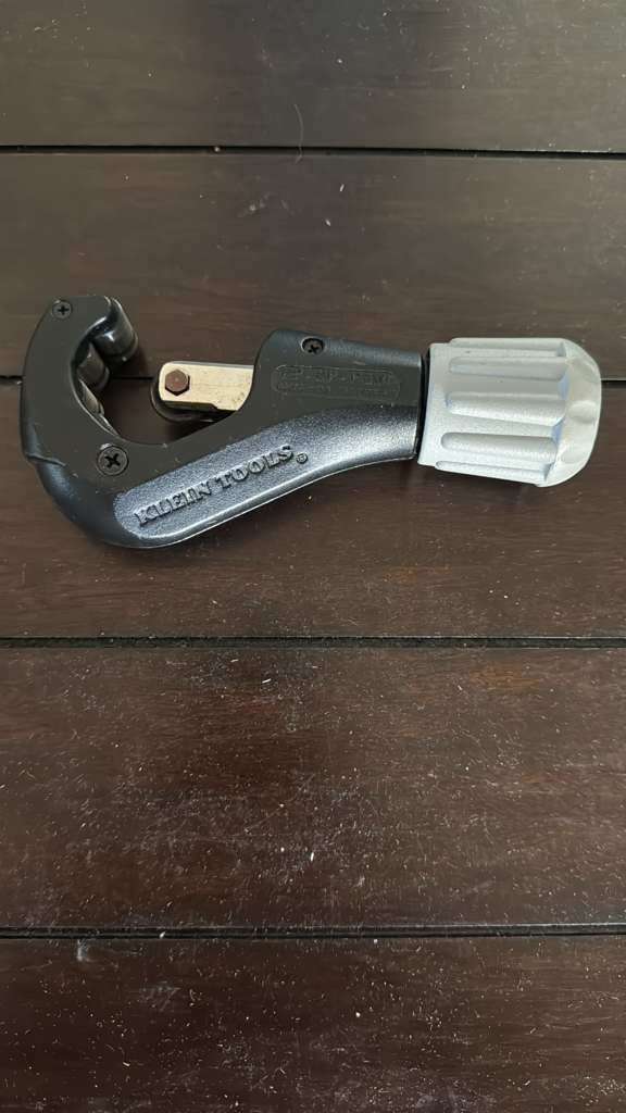 Heavy-Duty Professional Pipe and Tubing Cutter