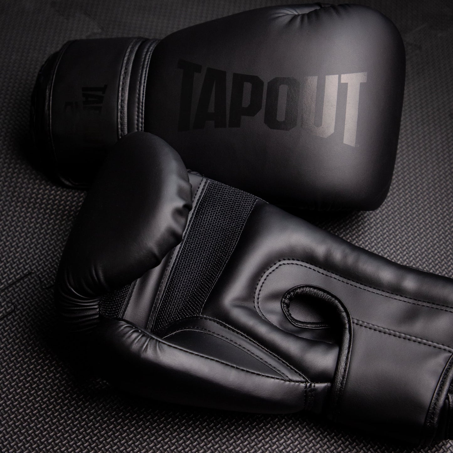 TAPOUT Boxing Gloves with Breathable Mesh Palm for Men and Women in Training, Muay Thai, Kickboxing, Sparring, and MMA (10 oz, Black)
