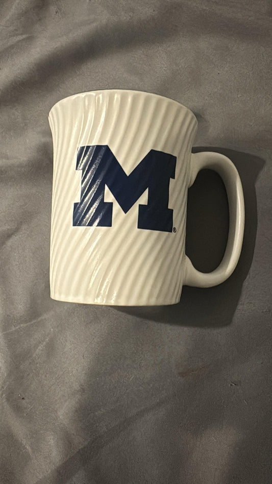 Generic Ceramic Coffee Mug with Letter “M” Design, White Textured Finish