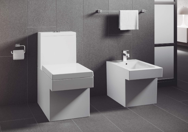 Cube Toilet Paper Holder, StarLight Chrome Finish, Wall Mounted Bathroom Tissue Roll Holder, Modern Square Design - Yalz Store