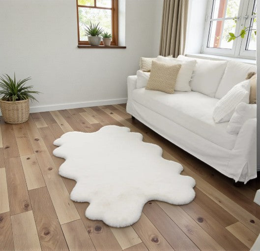 Luxury Faux Fur Quad Rug – Soft White – 3'7" × 5'10" - Yalz Store