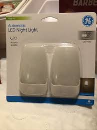Automatic LED Night Light 2-Pack – Dusk-to-Dawn Light Sensing Plug-in for Hallways & Bedrooms - Yalz Store